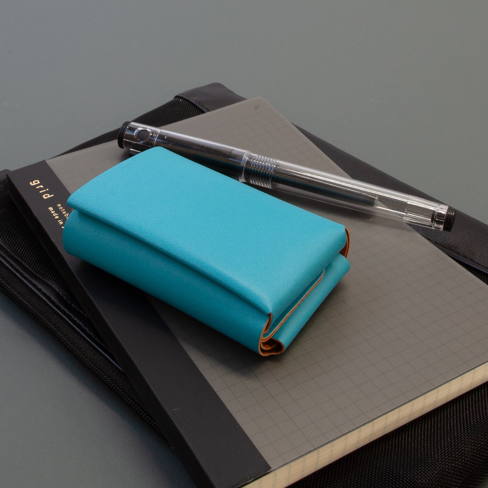 FABRIK ミニ財布 FABRIK / MINI – Neueオンラインストア｜もっと愛着のわく、明日を。