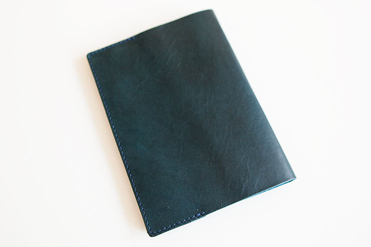 Bibliophilic,COW LEATHER BOOK COVER,カウレザー,ブックカバー,ビブリオフィリック,おしゃれ,通販,販売,ステーショナリー,雑貨,ギフト,プレゼント,贈り物,退職祝い,転職祝い,誕生日,ラッピング,送料無料,ノイエ,neue,