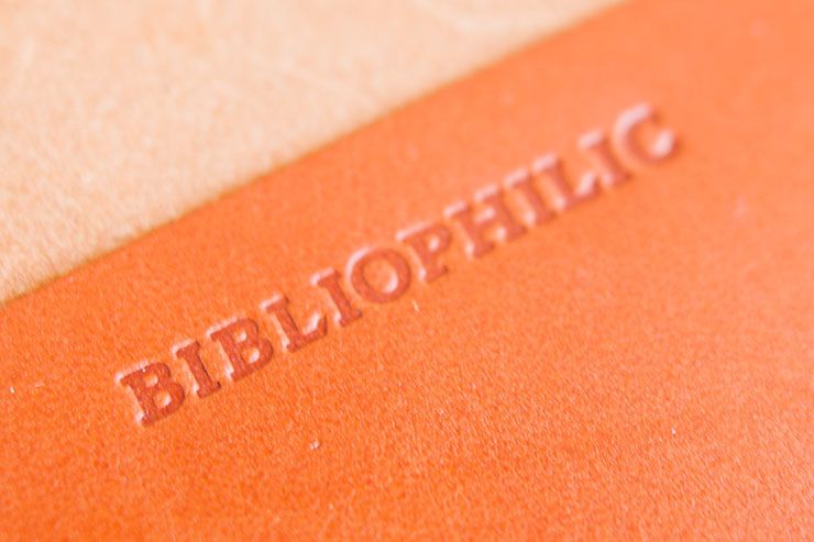 Bibliophilic,COW LEATHER BOOK COVER,カウレザー,ブックカバー,ビブリオフィリック,おしゃれ,通販,販売,ステーショナリー,雑貨,ギフト,プレゼント,贈り物,退職祝い,転職祝い,誕生日,ラッピング,送料無料,ノイエ,neue,