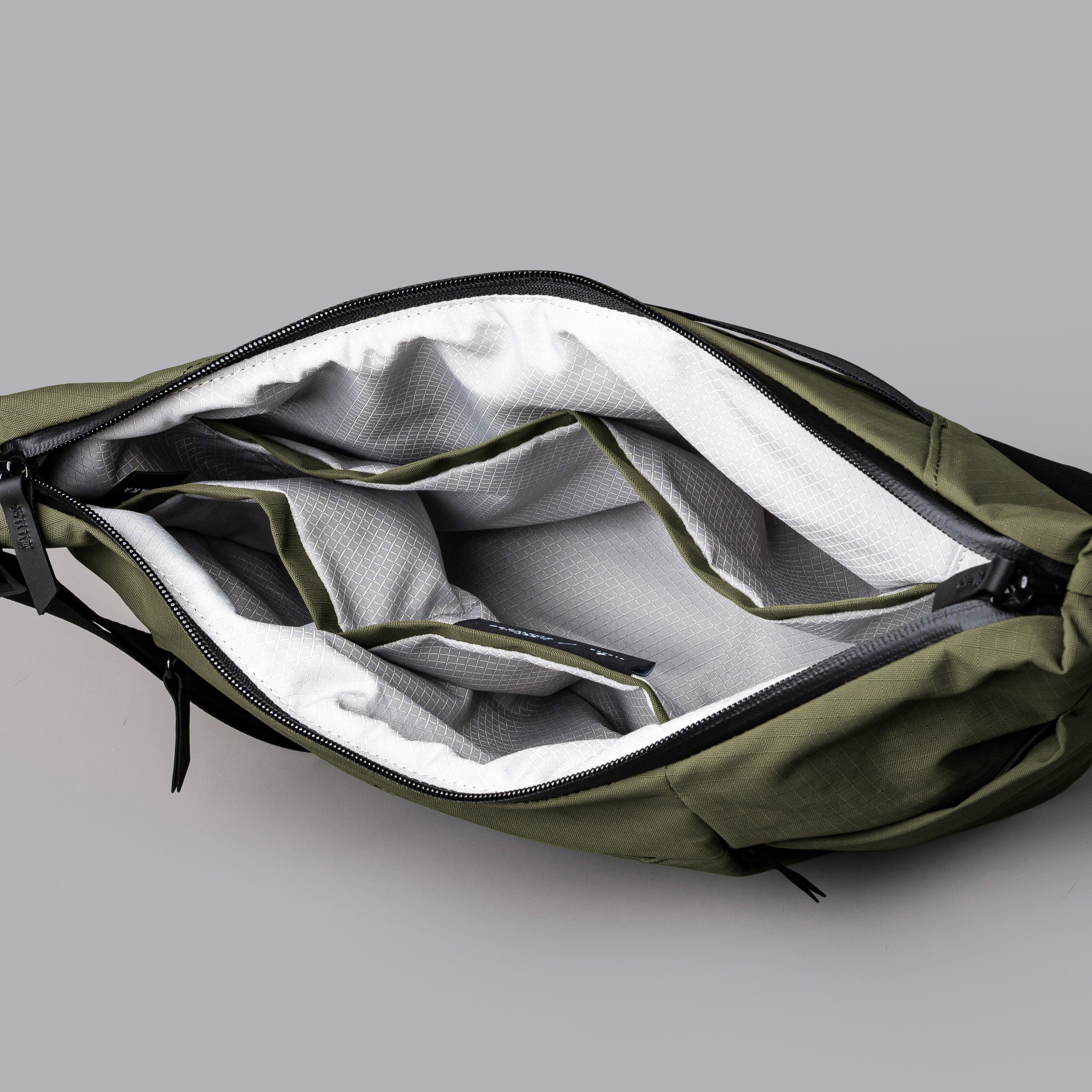 ALPAKA / FLOW SATCHEL 4L – Neueオンラインストア｜もっと愛着のわく