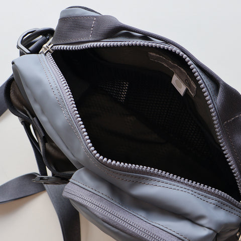 CIE / GRID3 BOTTLE SHOULDER BAG M