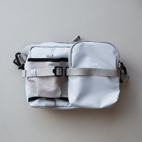 CIE / GRID3 BOTTLE SHOULDER BAG M