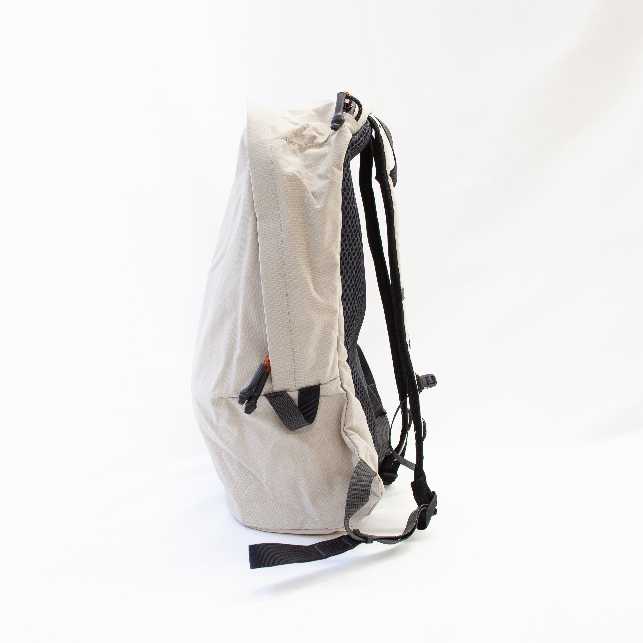 Lite Daypack – Neueオンラインストア｜もっと愛着のわく、明日を。