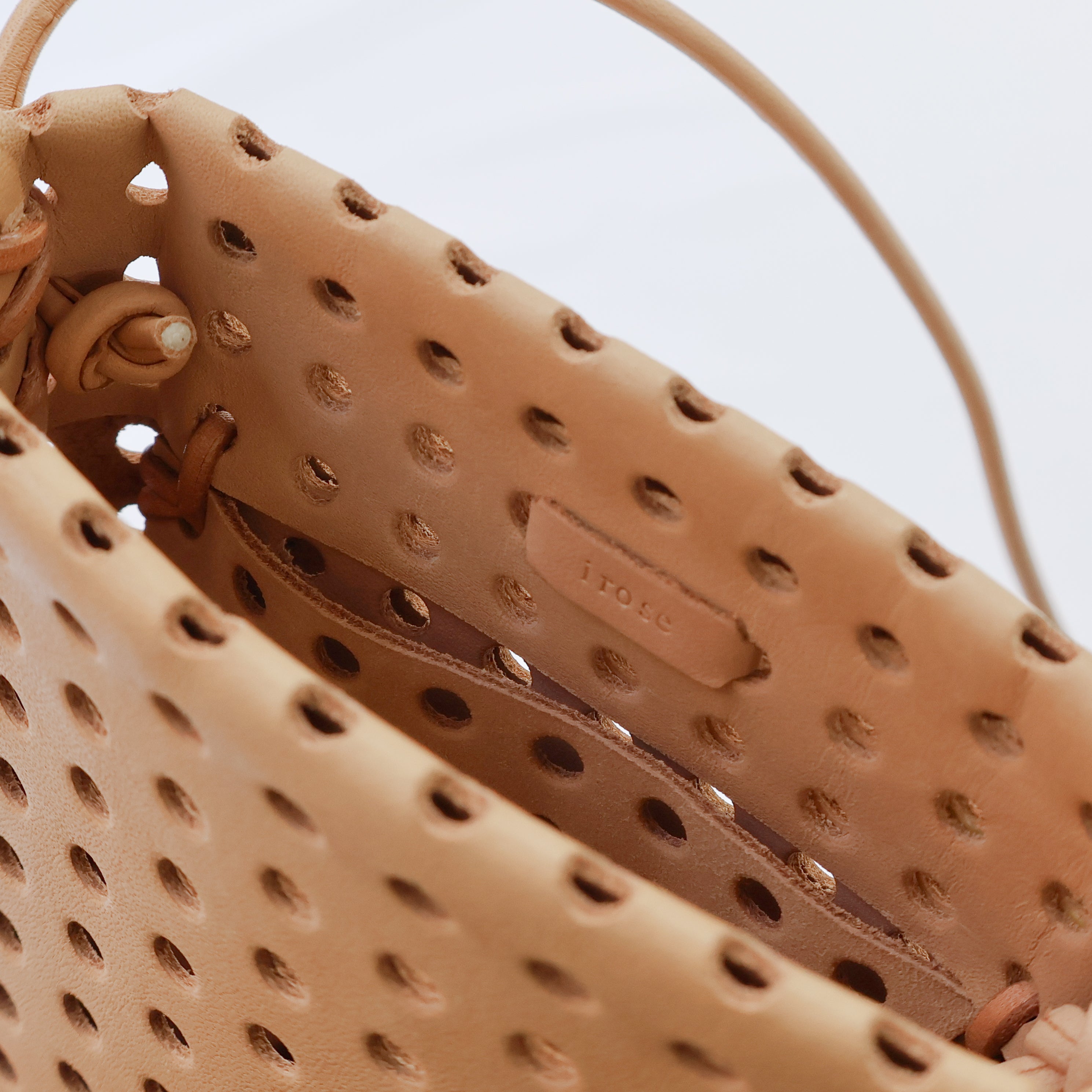 iro se パンチングレザーカゴバッグ irose イロセ カウレザー ミニ カゴ バッグ M “KAGO” bag-k08-fn