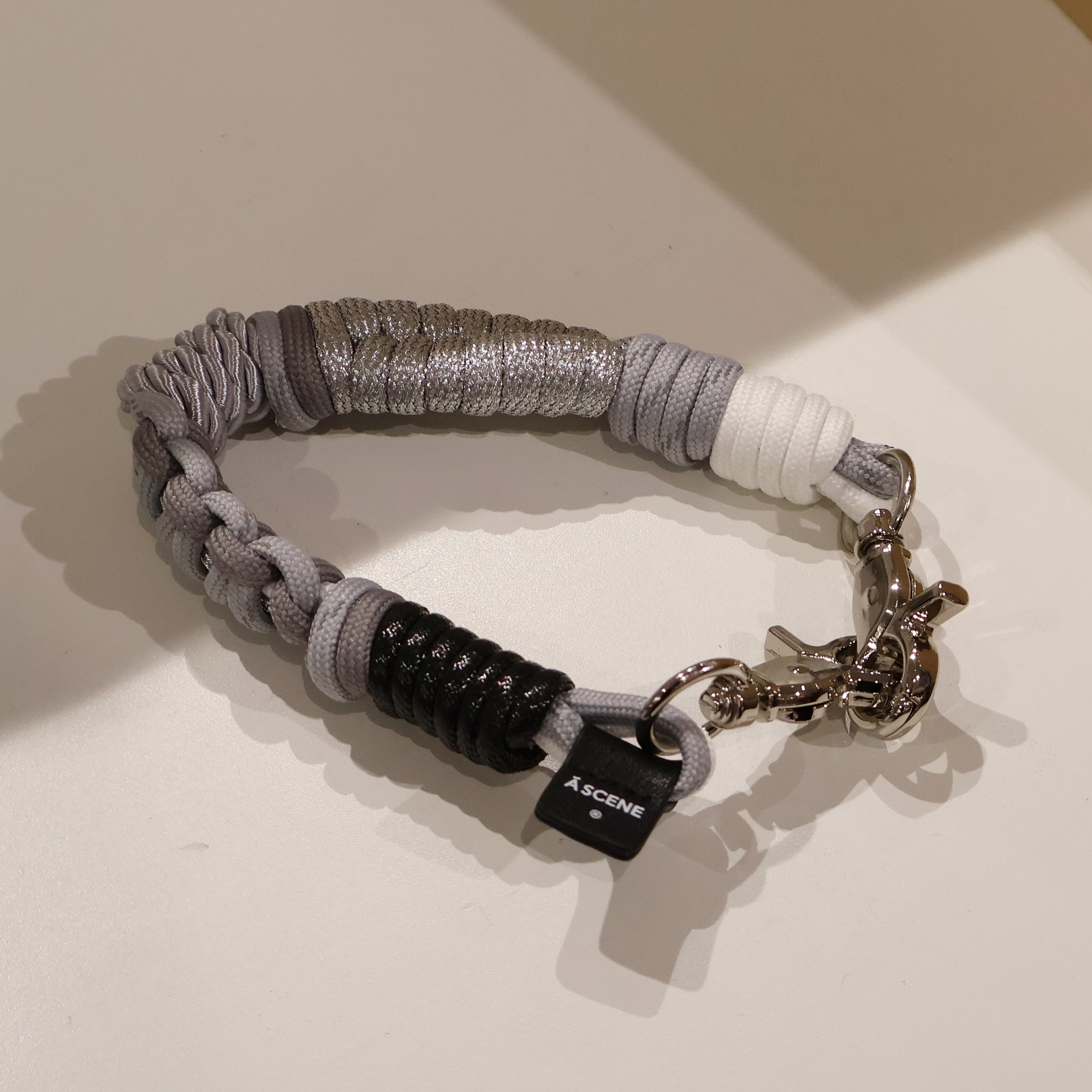 A SCENE / Design paracord mini strap – Neueオンラインストア