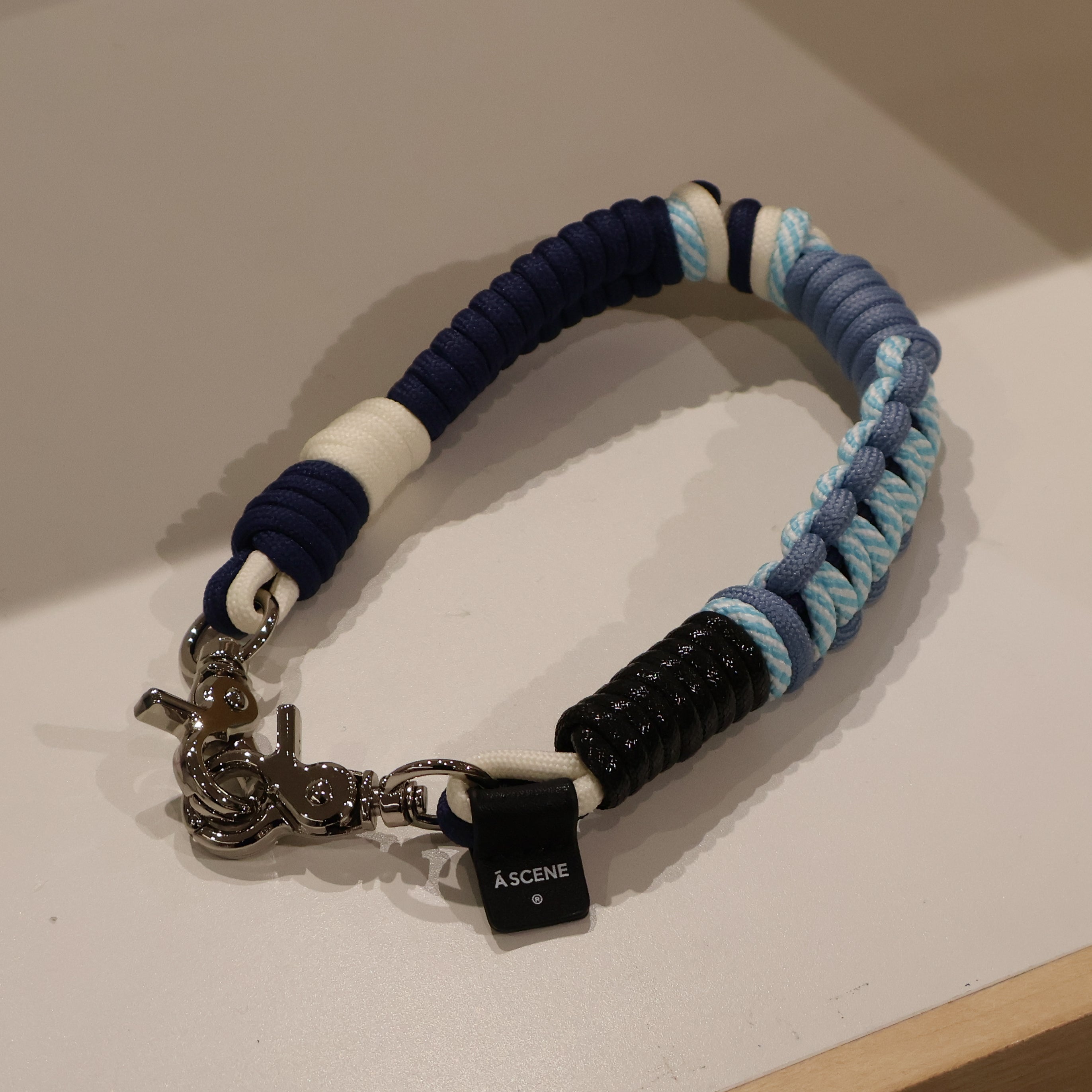 スマホアクセサリー A SCENE Design paracord strap-leather- Design paracord strap -leather- – A SCENE