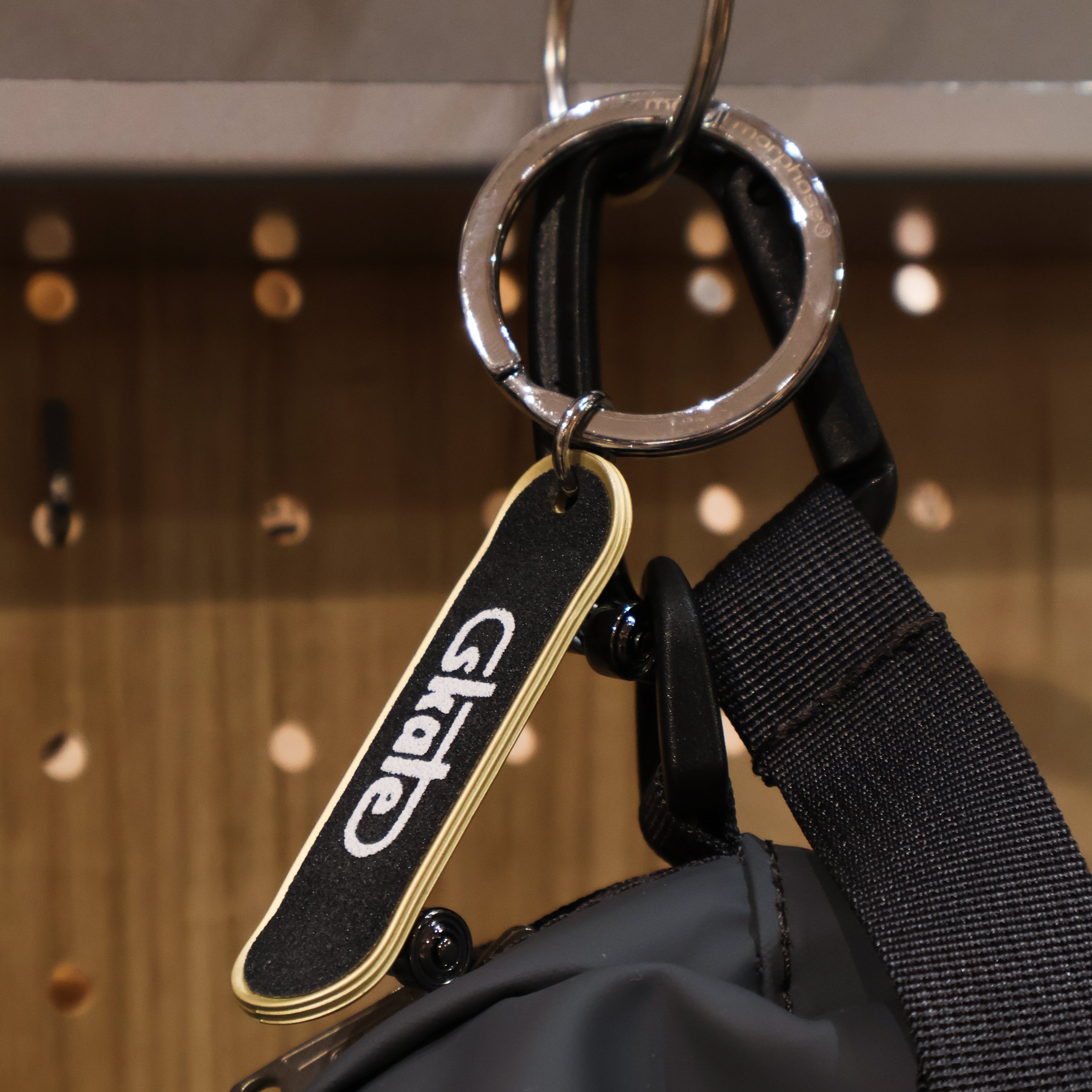 メタモルフォーゼ / キーリング – Neueオンラインストア｜もっと愛着の