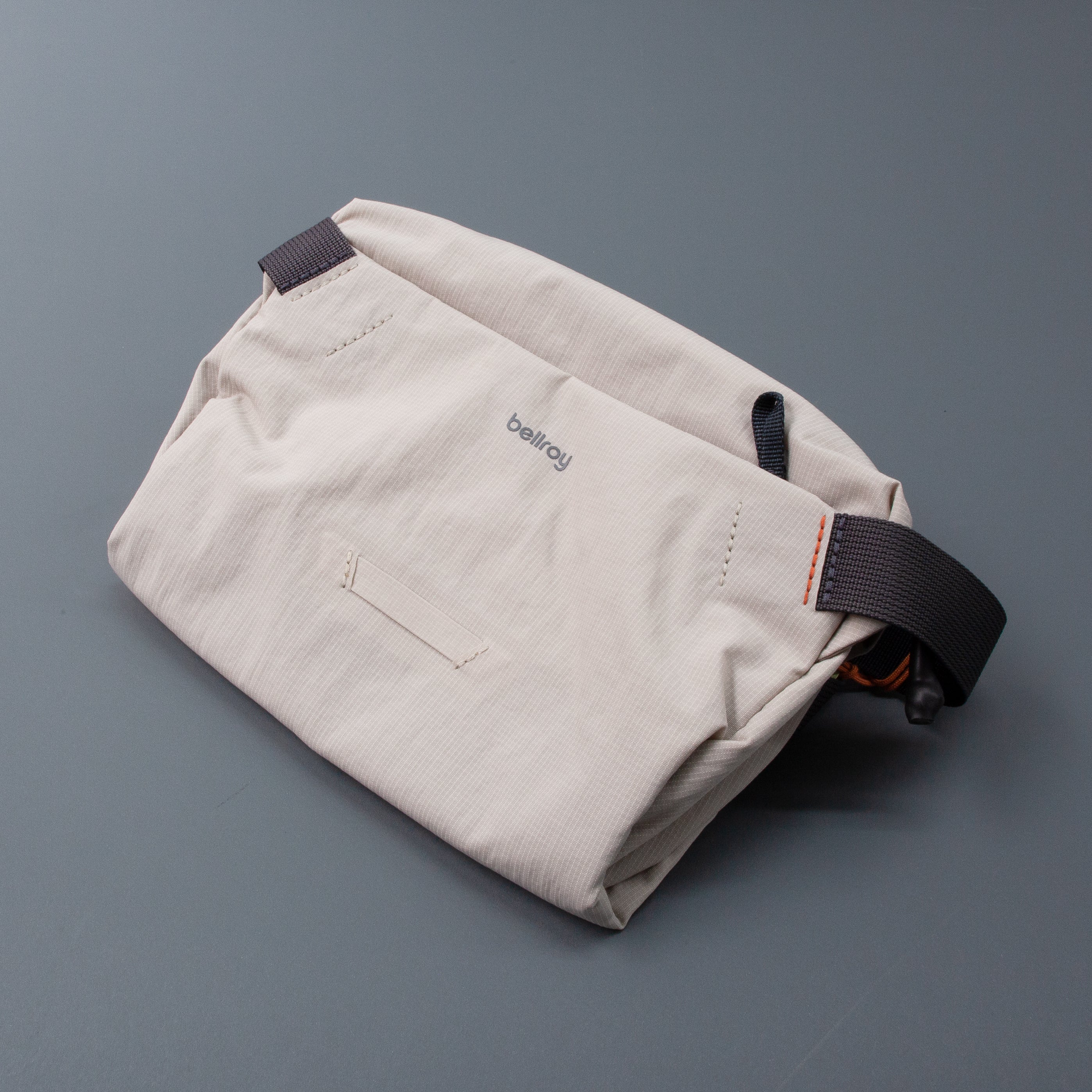 Bellroy ］Lite Sling – Neueオンラインストア｜もっと愛着のわく