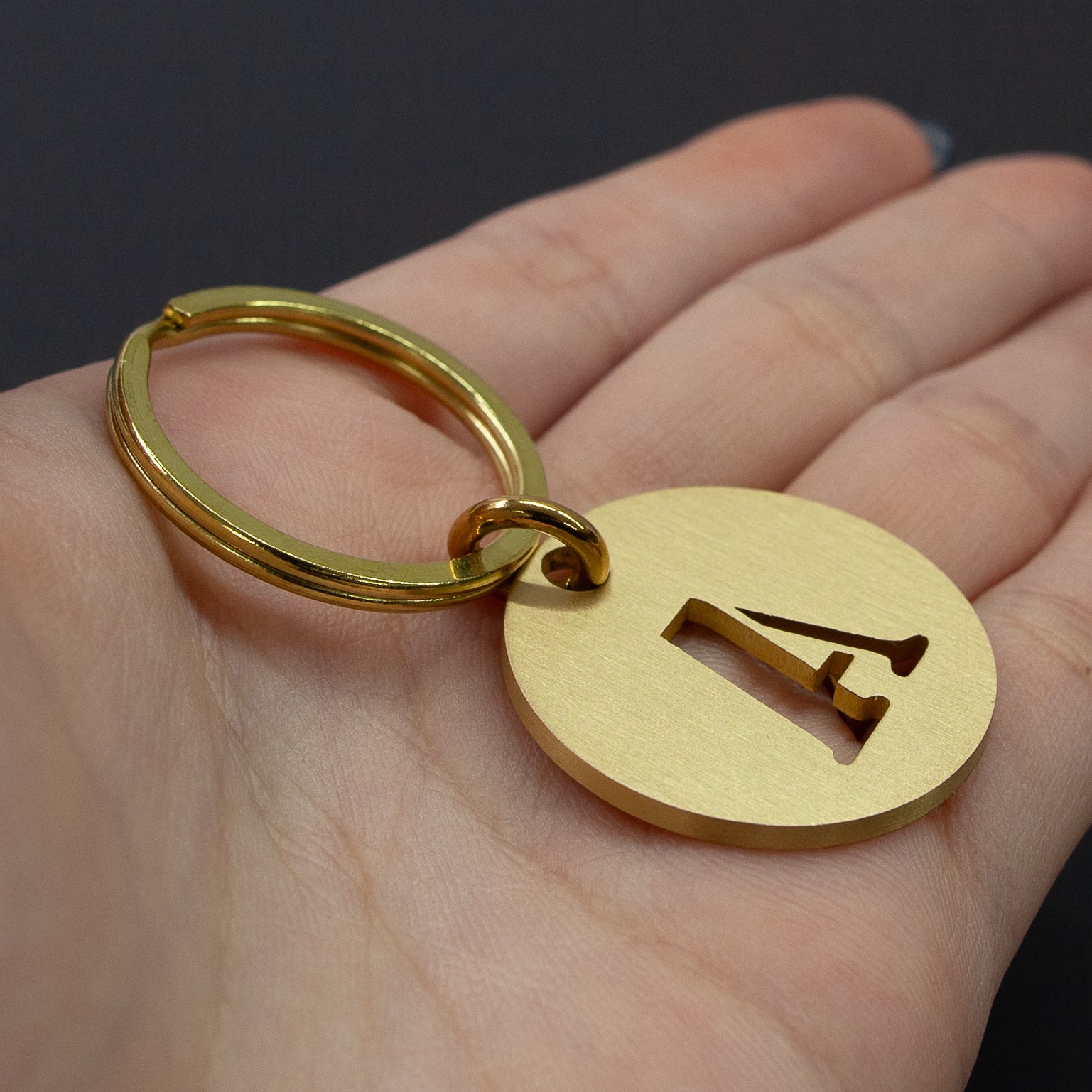 DIARGE / BRASSALPHABET KEYRING – Neueオンラインストア｜もっと愛着
