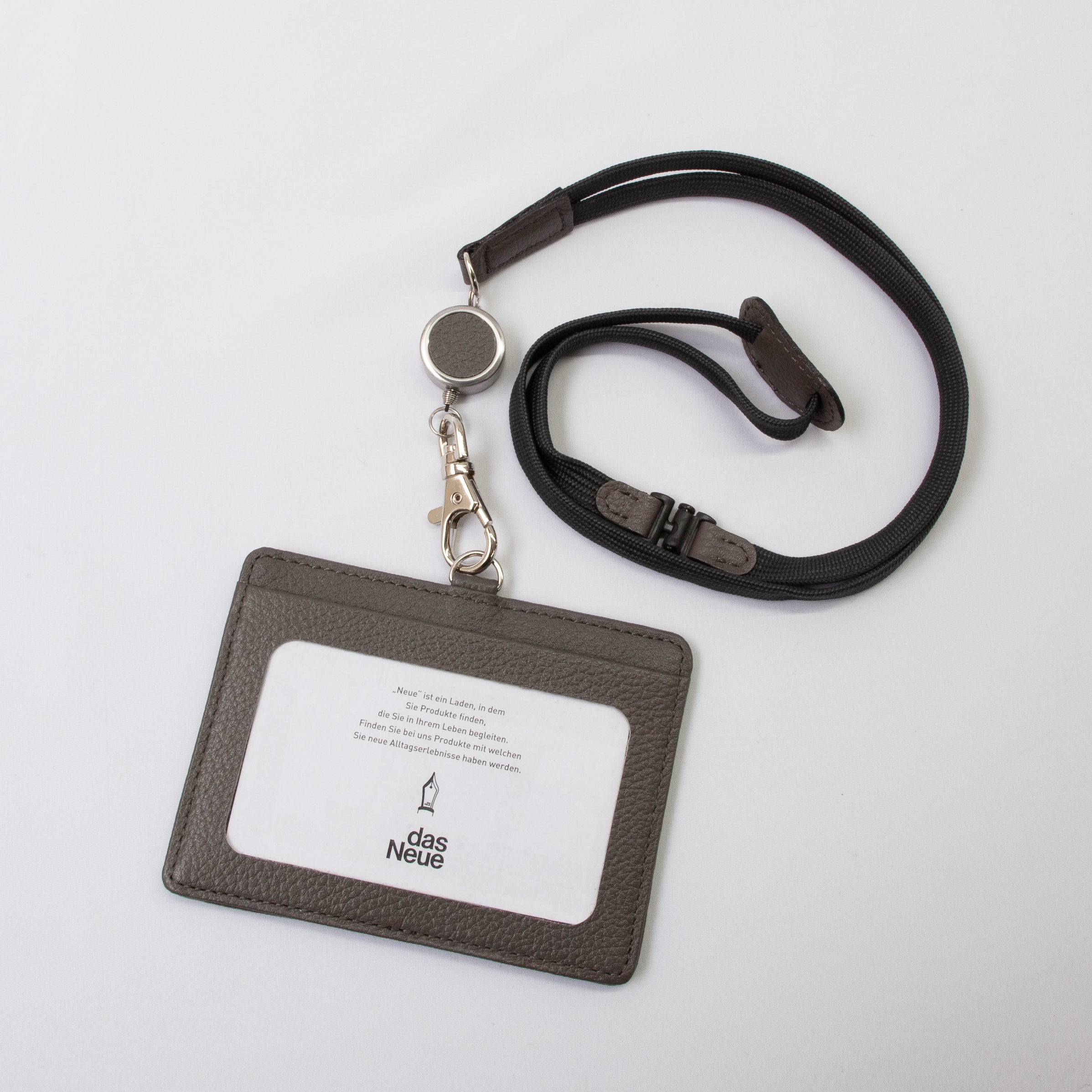 OSL GENUINE LEATHER / リール付きIDストラップ – Neueオンライン