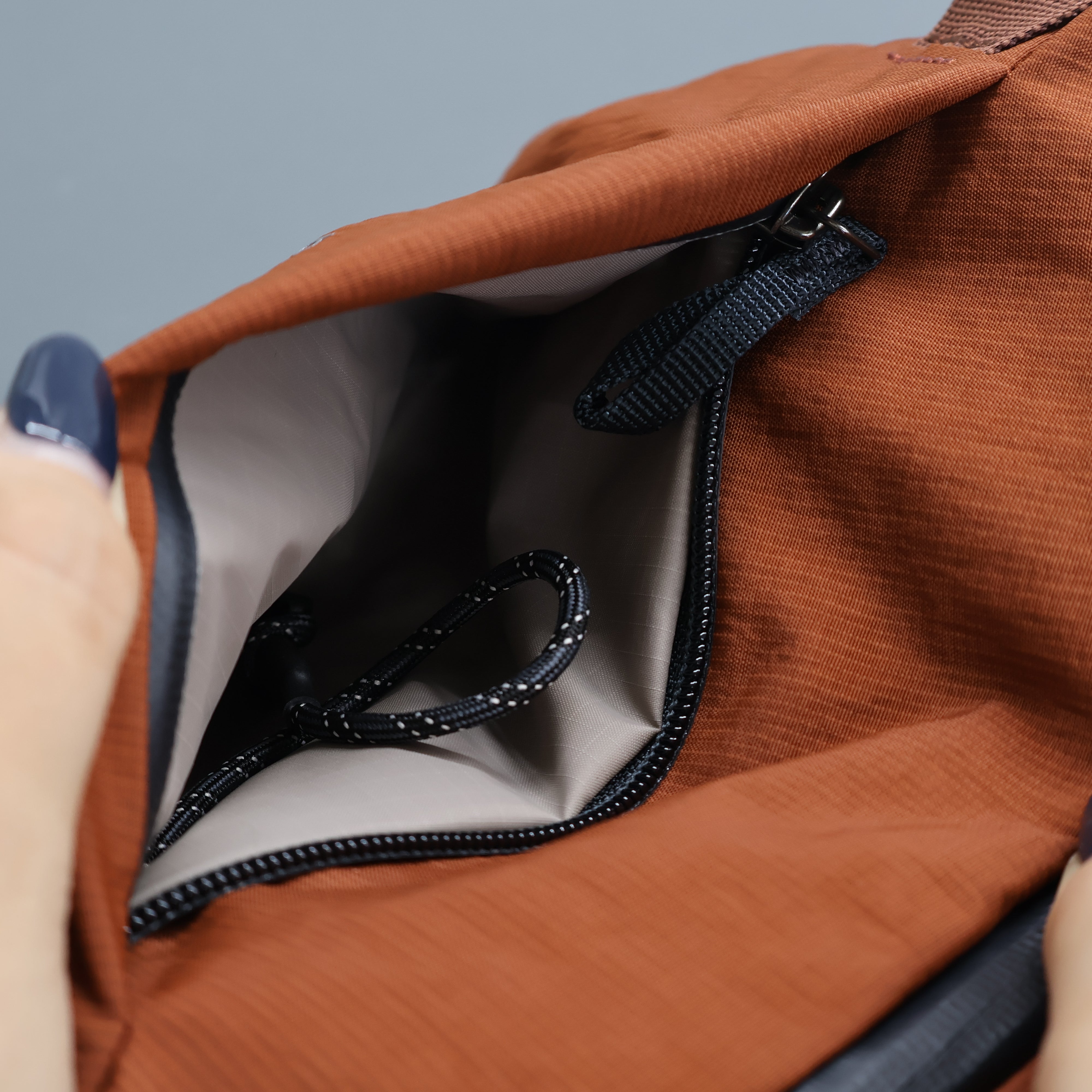 Bellroy / Lite Sling mini – Neueオンラインストア｜もっと愛着のわく