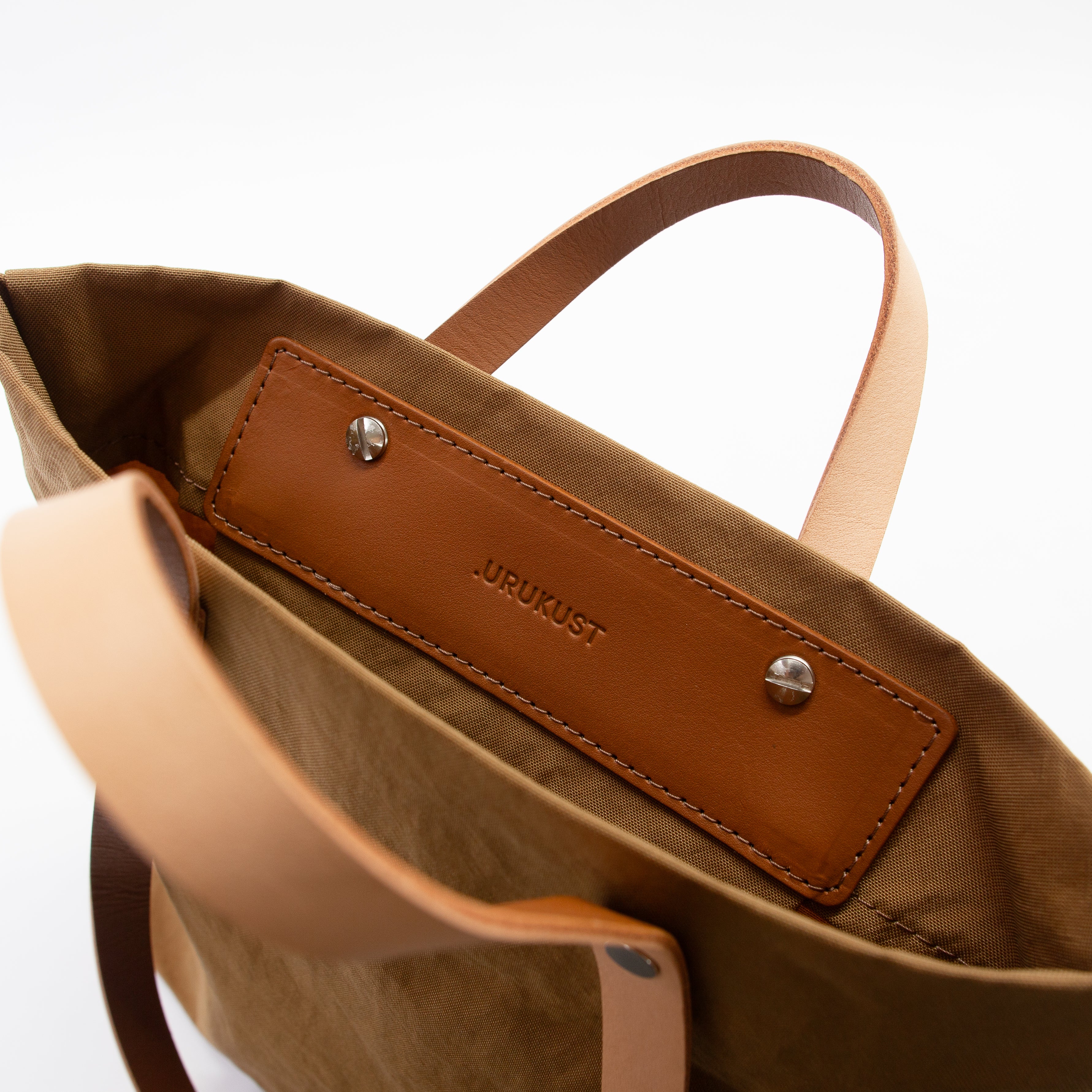 near.nippon❣️ ウールツイルバックスラッシュジレ URUKUST / TWIST-ZIP Small – Neueオンラインストア｜もっと愛着のわく