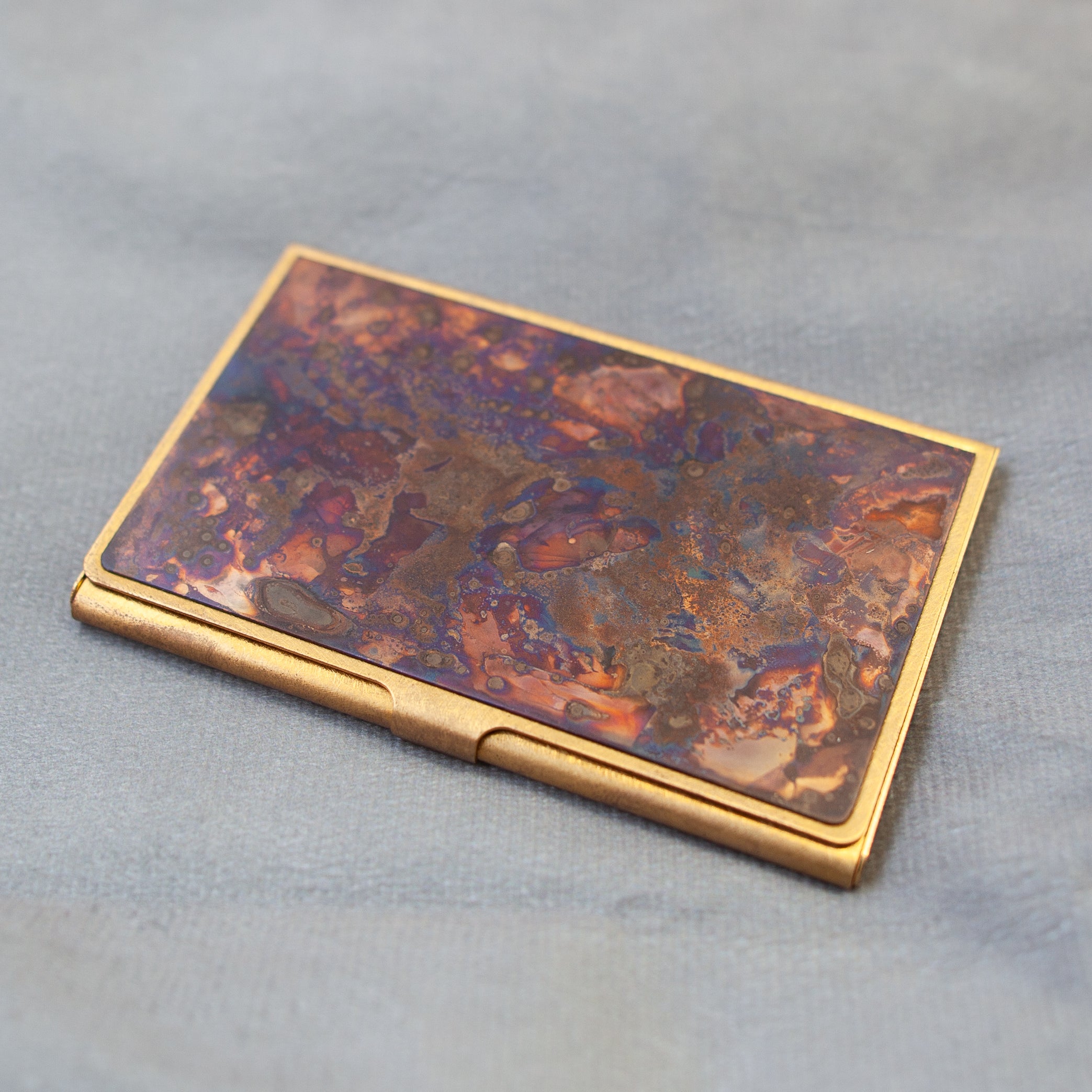 PICUS ］CORROSION BRASS CARDCASE – Neueオンラインストア｜もっと