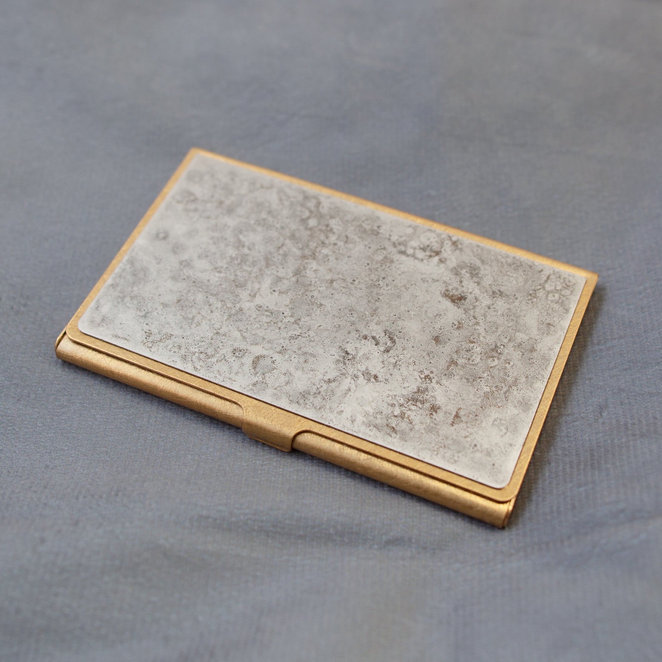 PICUS / CORROSION BRASS CARDCASE – Neueオンラインストア｜もっと