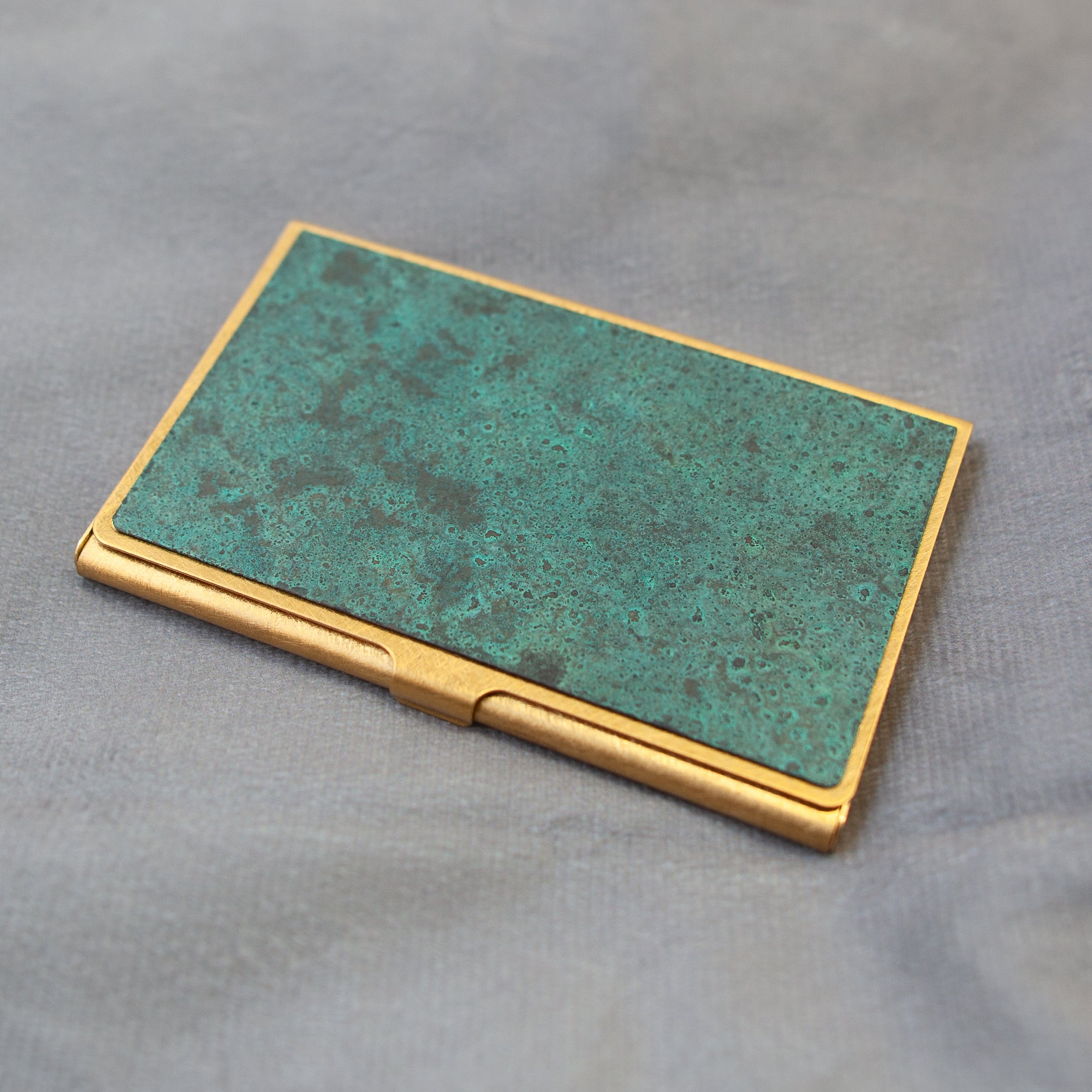 PICUS ］CORROSION BRASS CARDCASE – Neueオンラインストア｜もっと